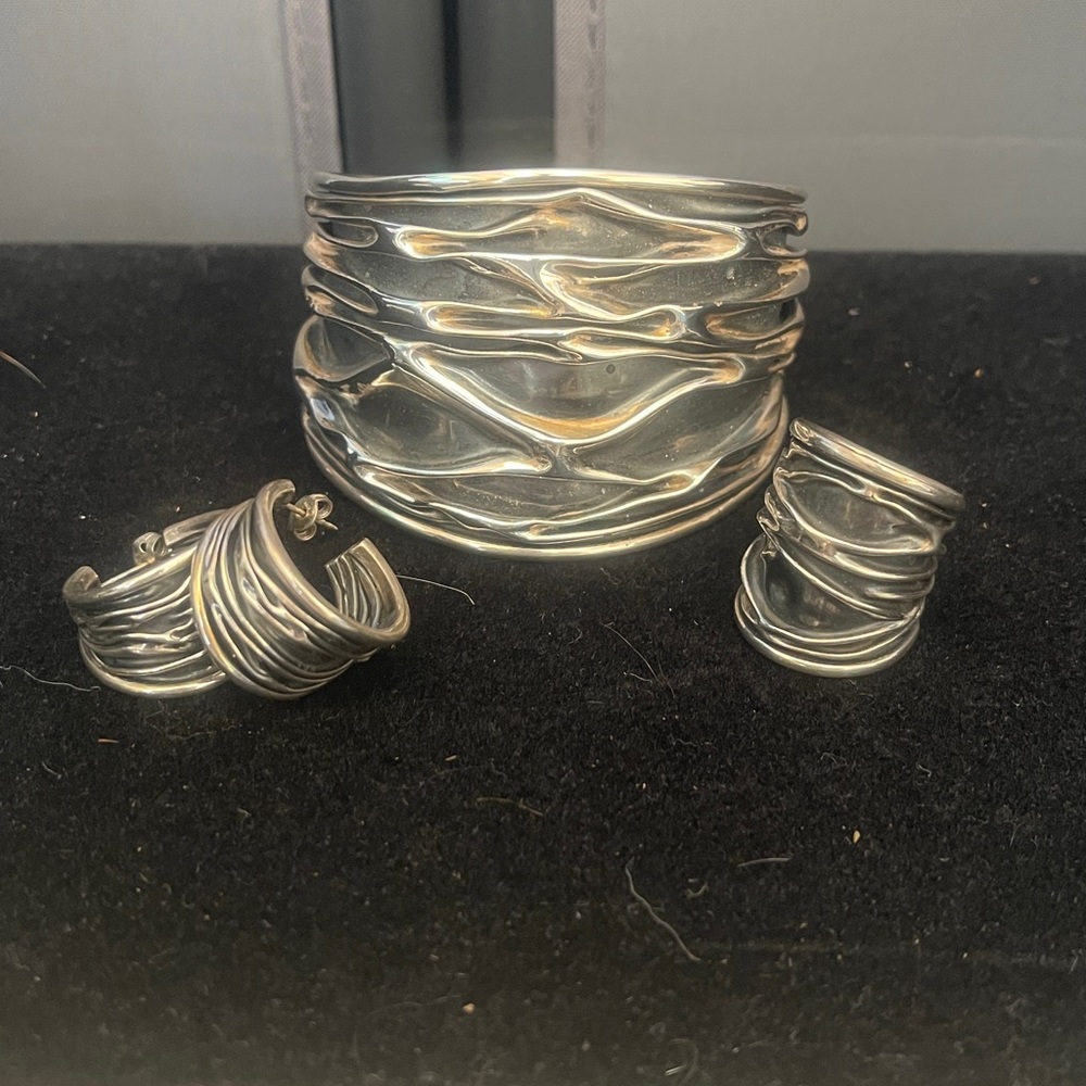 Elegant Sterling Silver Jewelry Set